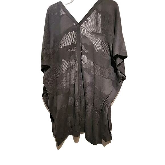 LULULEMON FIND YOUR LIGHT WRAP IN HEATHERED MOONWALK ONE SIZE Excellent Cond. - Picture 3 of 3